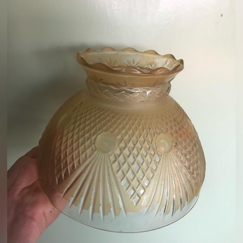 Vintage Glass Lamp Shade Pineapple Pattern Ruffled Top 8” Fitter